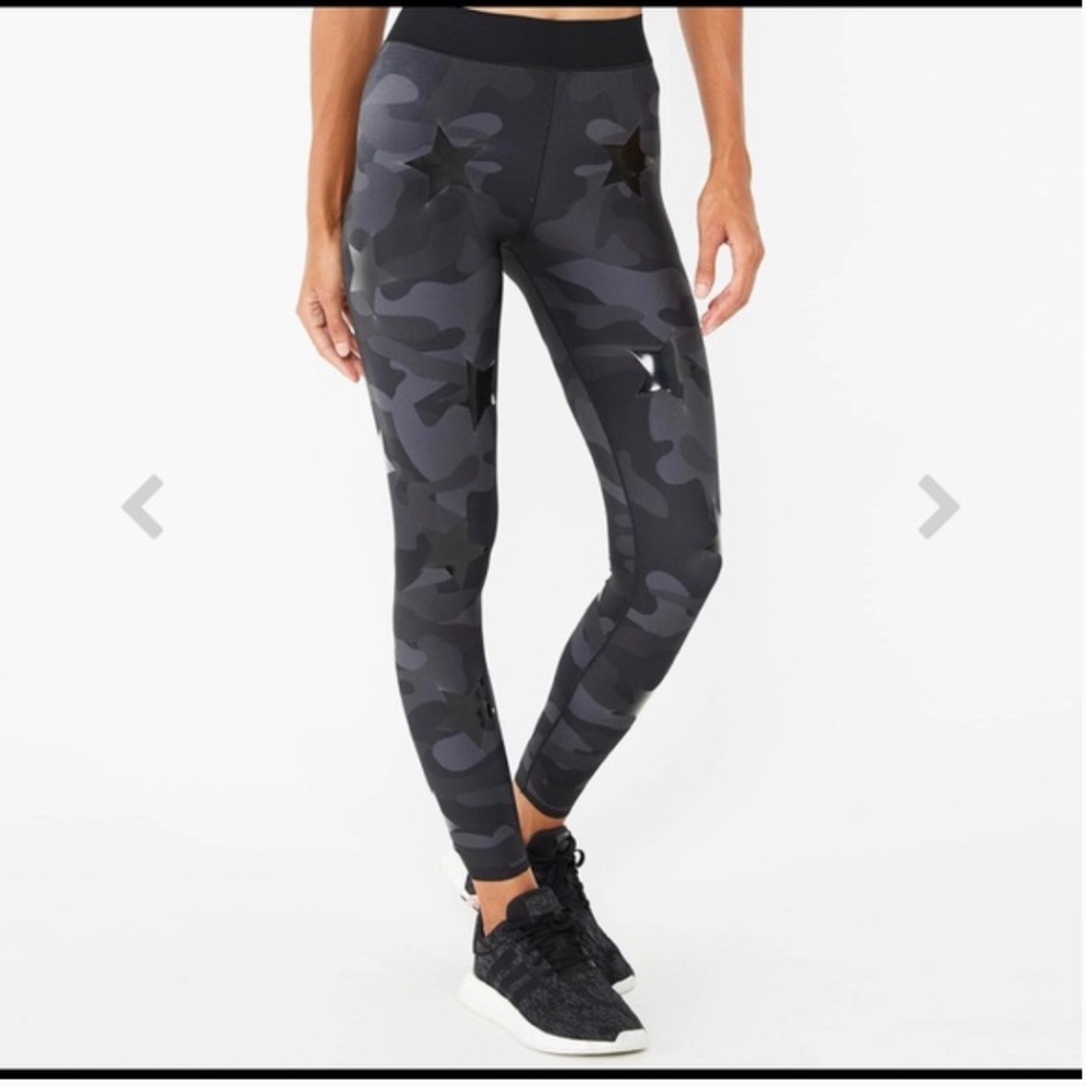 Ultracor Lux Ultra Knockout Camo Star Print High Rise Leggings Size Small